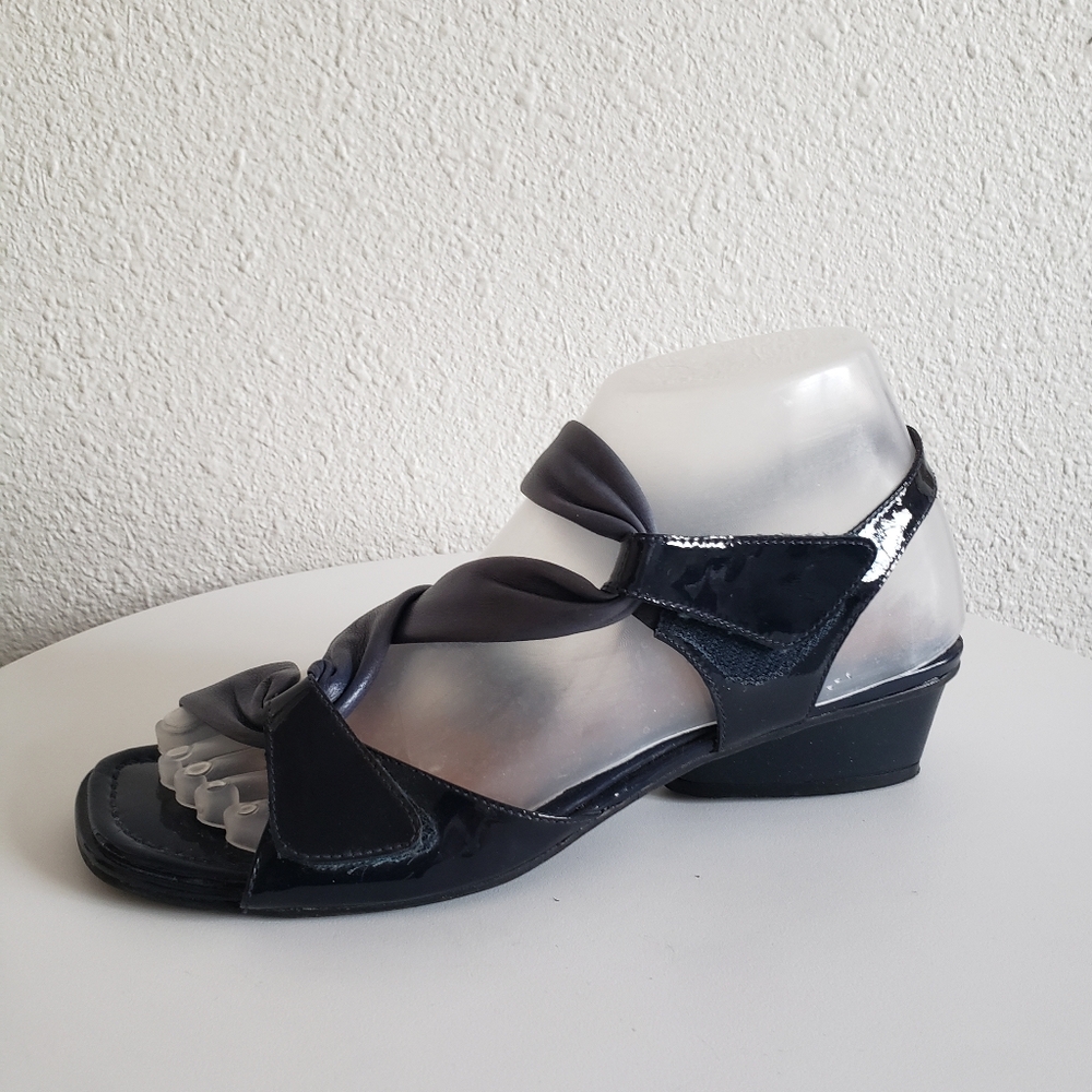 #Nurture Shaker Women Soft Dark Navy Leather Dress Sandals - Picture 1 of 16